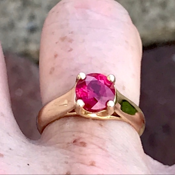 Jewelry - 💕6.8 GRAM 💕14KT GOLD 1.75CTW LAB GROW RUBY RING